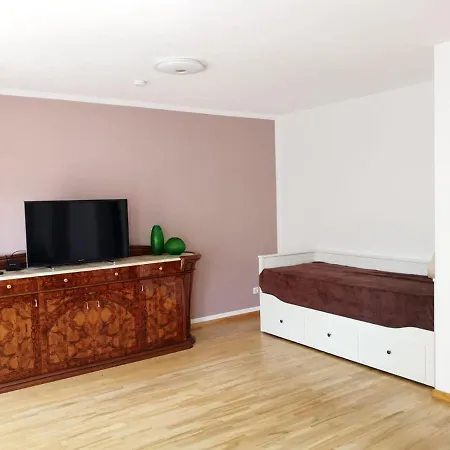 Schoene Ferienwohnung In Augsburg/ 94M^2 Apartmán *