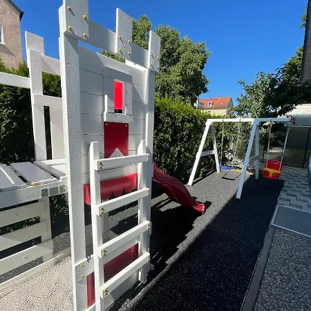 Schoene Ferienwohnung In Augsburg/ 94M^2 Apartmán *